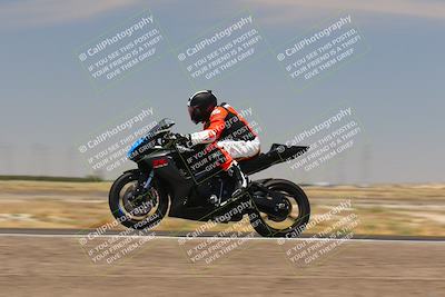 media/Jul-22-2022-TrackDaz (Fri) [[ca4971259a]]/Group B/130pm (Wheelie Bump)/